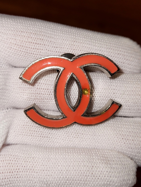 CHANEL Jewelry - EUC RARE🔥Chanel 04 Enamel Orange Red Pin Brooch
